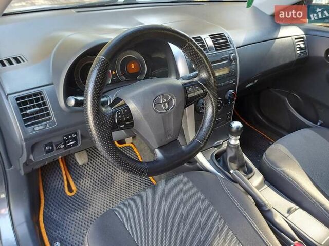 Тойота Королла, объемом двигателя 1.33 л и пробегом 230 тыс. км за 7500 $, фото 13 на Automoto.ua