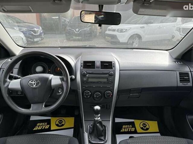 Тойота Королла, объемом двигателя 1.3 л и пробегом 98 тыс. км за 8800 $, фото 15 на Automoto.ua