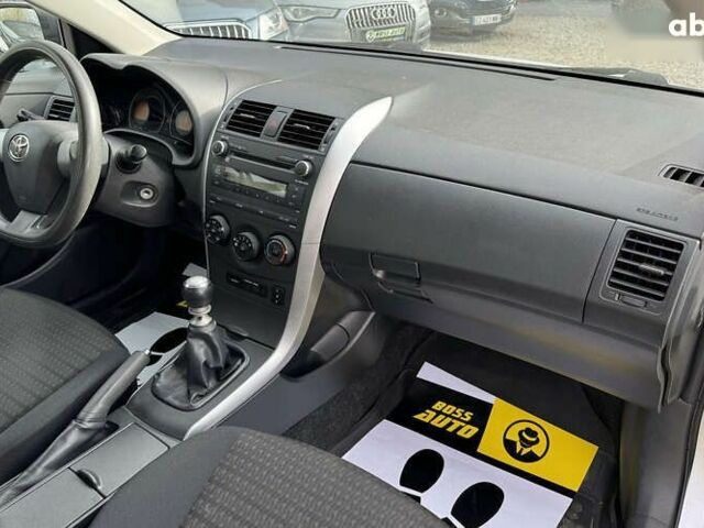 Тойота Королла, объемом двигателя 1.3 л и пробегом 98 тыс. км за 8800 $, фото 18 на Automoto.ua