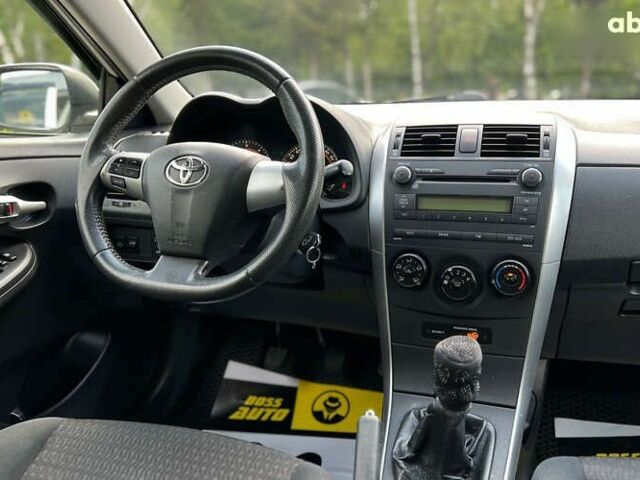 Тойота Королла, объемом двигателя 1.4 л и пробегом 178 тыс. км за 8999 $, фото 11 на Automoto.ua