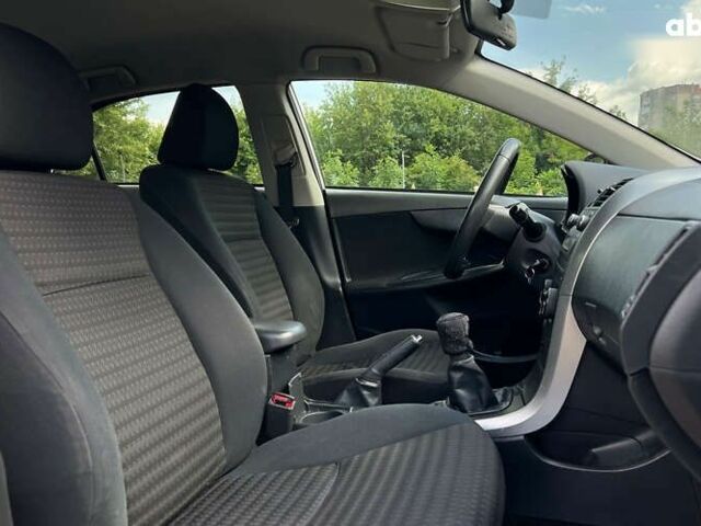 Тойота Королла, объемом двигателя 1.4 л и пробегом 178 тыс. км за 8999 $, фото 8 на Automoto.ua