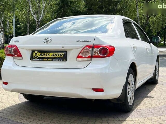Тойота Королла, объемом двигателя 1.4 л и пробегом 178 тыс. км за 8999 $, фото 6 на Automoto.ua