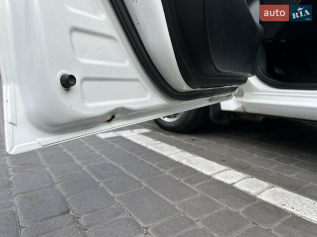 Тойота Королла, объемом двигателя 1.6 л и пробегом 205 тыс. км за 9550 $, фото 7 на Automoto.ua