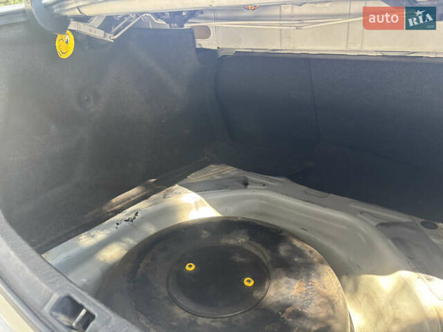 Тойота Королла, объемом двигателя 1.6 л и пробегом 200 тыс. км за 11000 $, фото 5 на Automoto.ua