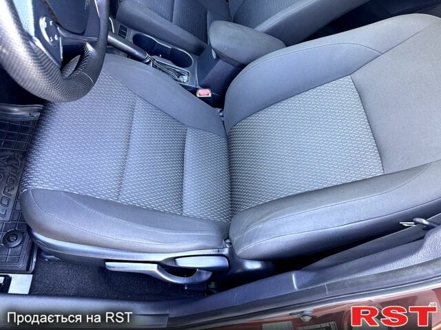 Тойота Королла, об'ємом двигуна 1.3 л та пробігом 115 тис. км за 8350 $, фото 4 на Automoto.ua