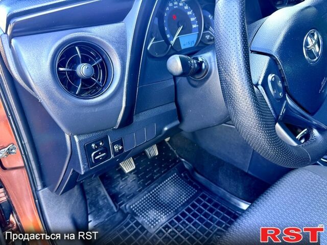 Тойота Королла, об'ємом двигуна 1.3 л та пробігом 115 тис. км за 8350 $, фото 3 на Automoto.ua