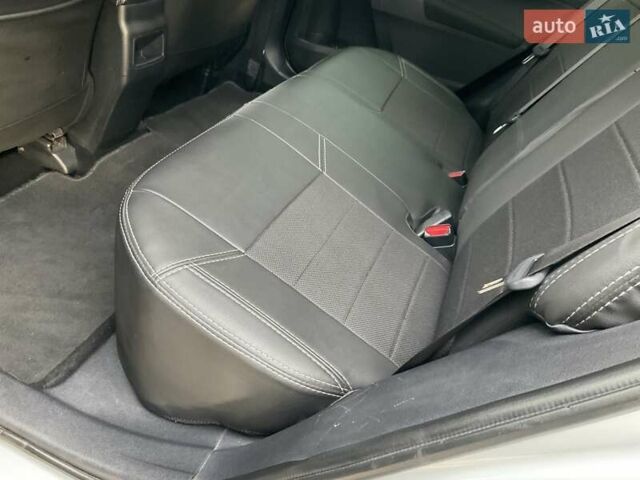 Тойота Королла, объемом двигателя 1.6 л и пробегом 113 тыс. км за 12900 $, фото 8 на Automoto.ua