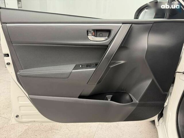 Тойота Королла, объемом двигателя 1.6 л и пробегом 45 тыс. км за 16700 $, фото 17 на Automoto.ua
