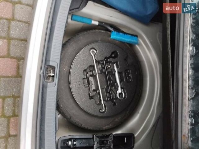 Тойота Королла, объемом двигателя 1.5 л и пробегом 91 тыс. км за 14500 $, фото 19 на Automoto.ua