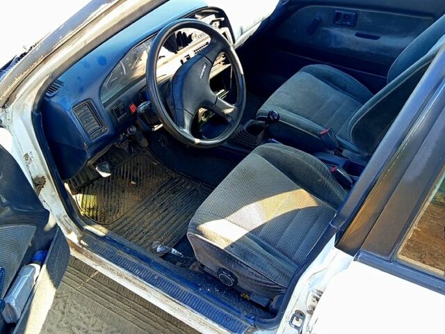 Тойота Королла, объемом двигателя 1.3 л и пробегом 0 тыс. км за 750 $, фото 2 на Automoto.ua