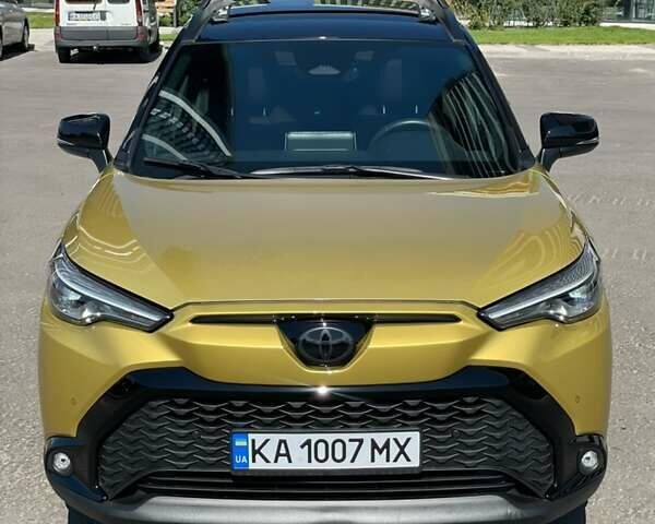Желтый Тойота Королла, объемом двигателя 2 л и пробегом 5 тыс. км за 34000 $, фото 1 на Automoto.ua