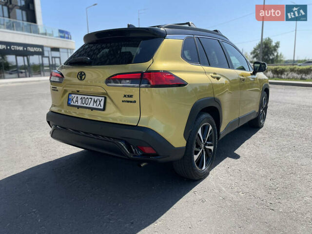 Желтый Тойота Королла, объемом двигателя 2 л и пробегом 5 тыс. км за 34000 $, фото 5 на Automoto.ua