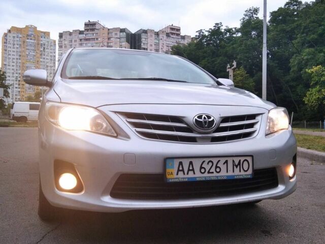 Сірий Тойота Королла, об'ємом двигуна 0 л та пробігом 225 тис. км за 10500 $, фото 1 на Automoto.ua