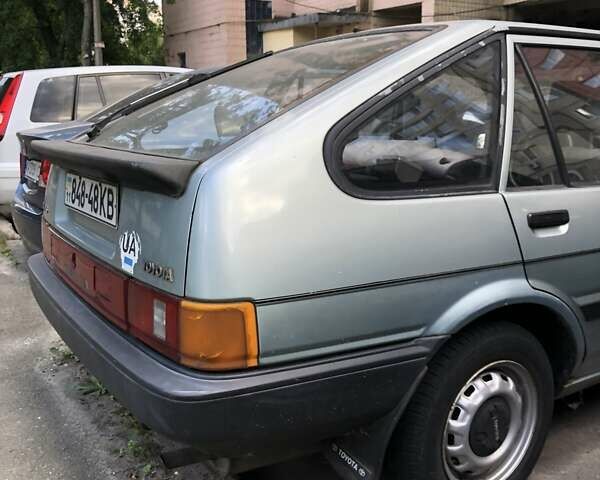 Серый Тойота Королла, объемом двигателя 1.3 л и пробегом 275 тыс. км за 1200 $, фото 5 на Automoto.ua