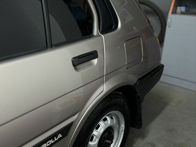 Серый Тойота Королла, объемом двигателя 1.3 л и пробегом 1 тыс. км за 1700 $, фото 2 на Automoto.ua