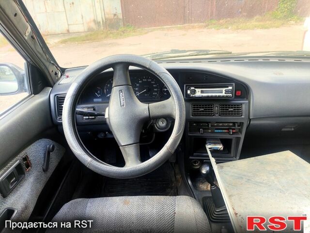 Сірий Тойота Королла, об'ємом двигуна 1.6 л та пробігом 380 тис. км за 1000 $, фото 6 на Automoto.ua