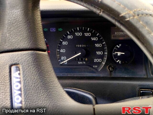 Сірий Тойота Королла, об'ємом двигуна 1.6 л та пробігом 380 тис. км за 1000 $, фото 5 на Automoto.ua