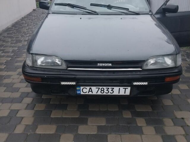 Серый Тойота Королла, объемом двигателя 1.3 л и пробегом 380 тыс. км за 1184 $, фото 9 на Automoto.ua