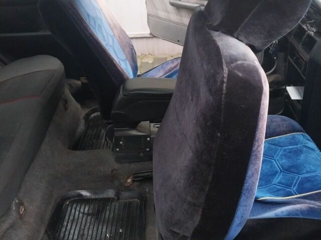 Серый Тойота Королла, объемом двигателя 1.3 л и пробегом 380 тыс. км за 1184 $, фото 2 на Automoto.ua