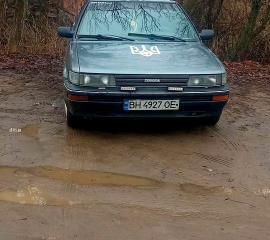 Серый Тойота Королла, объемом двигателя 1.3 л и пробегом 265 тыс. км за 1320 $, фото 1 на Automoto.ua