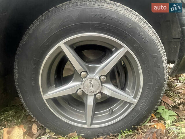 Серый Тойота Королла, объемом двигателя 1.84 л и пробегом 328 тыс. км за 1800 $, фото 19 на Automoto.ua