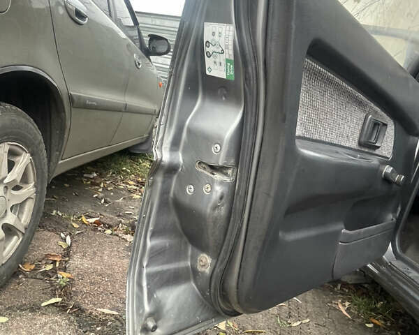 Серый Тойота Королла, объемом двигателя 1.84 л и пробегом 328 тыс. км за 1800 $, фото 12 на Automoto.ua