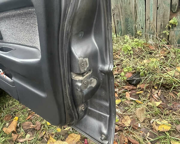 Серый Тойота Королла, объемом двигателя 1.84 л и пробегом 328 тыс. км за 1800 $, фото 14 на Automoto.ua