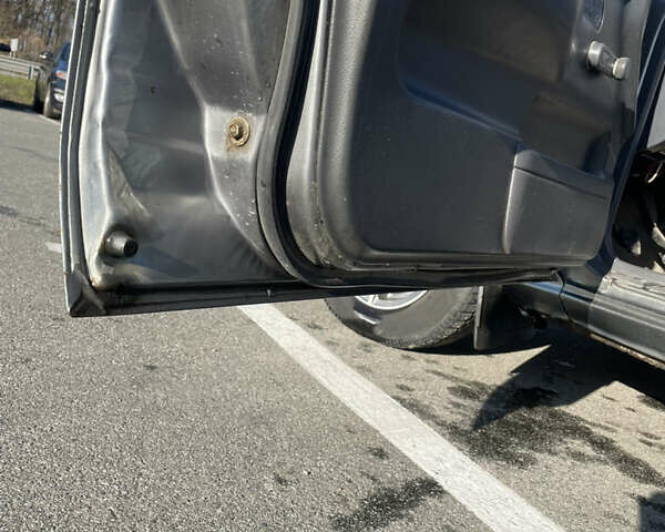 Серый Тойота Королла, объемом двигателя 1.84 л и пробегом 328 тыс. км за 1800 $, фото 1 на Automoto.ua