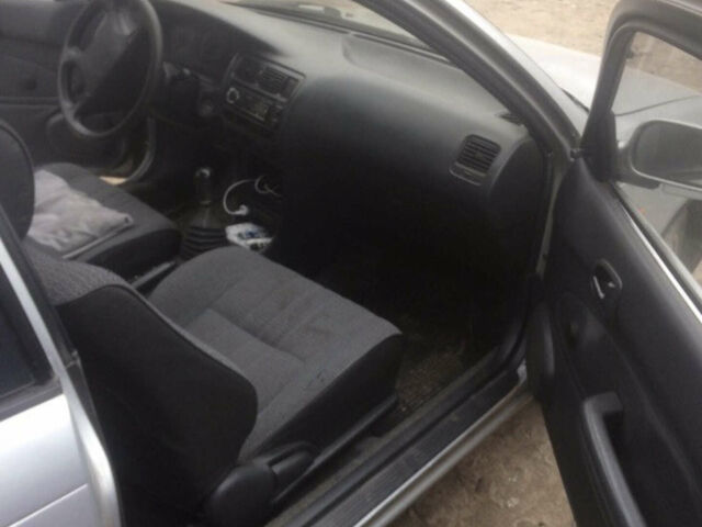 Сірий Тойота Королла, об'ємом двигуна 1.3 л та пробігом 330 тис. км за 2800 $, фото 7 на Automoto.ua