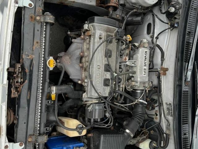 Серый Тойота Королла, объемом двигателя 1.3 л и пробегом 372 тыс. км за 1600 $, фото 10 на Automoto.ua