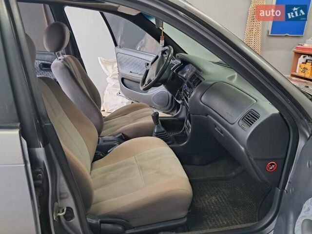 Сірий Тойота Королла, об'ємом двигуна 1.33 л та пробігом 375 тис. км за 1650 $, фото 23 на Automoto.ua