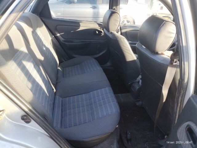 Серый Тойота Королла, объемом двигателя 1.3 л и пробегом 398 тыс. км за 1900 $, фото 10 на Automoto.ua