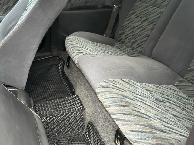 Серый Тойота Королла, объемом двигателя 1.3 л и пробегом 300 тыс. км за 3200 $, фото 7 на Automoto.ua