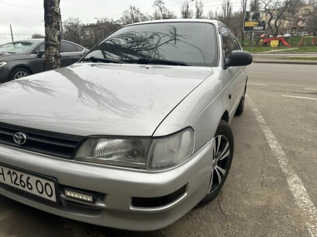 Серый Тойота Королла, объемом двигателя 1.3 л и пробегом 300 тыс. км за 3200 $, фото 4 на Automoto.ua