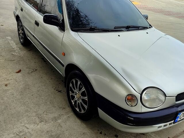 Серый Тойота Королла, объемом двигателя 2 л и пробегом 240 тыс. км за 2850 $, фото 5 на Automoto.ua