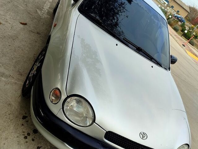 Серый Тойота Королла, объемом двигателя 2 л и пробегом 240 тыс. км за 2850 $, фото 1 на Automoto.ua