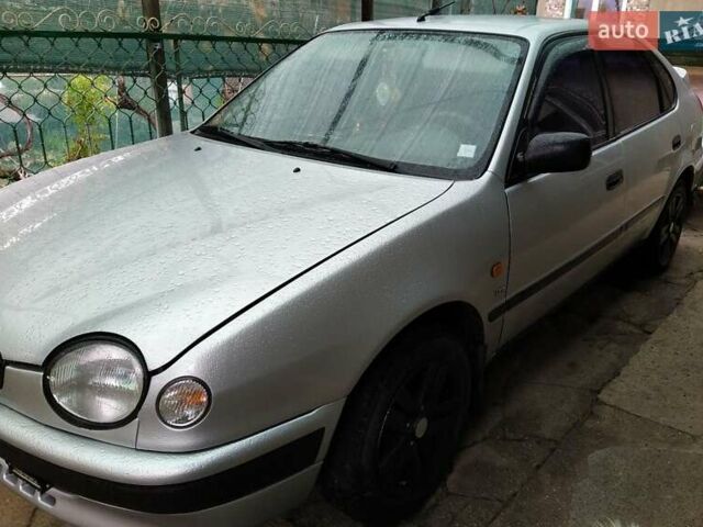 Серый Тойота Королла, объемом двигателя 1.6 л и пробегом 260 тыс. км за 3300 $, фото 1 на Automoto.ua