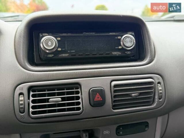 Серый Тойота Королла, объемом двигателя 1.33 л и пробегом 70 тыс. км за 2800 $, фото 21 на Automoto.ua