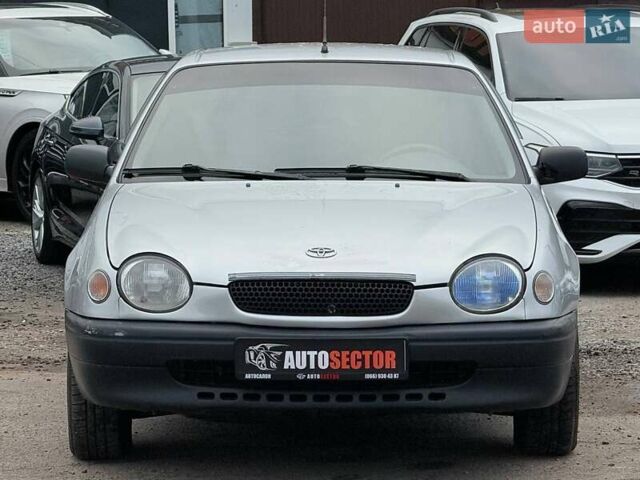 Серый Тойота Королла, объемом двигателя 1.33 л и пробегом 70 тыс. км за 2800 $, фото 3 на Automoto.ua