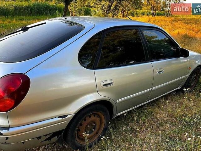 Серый Тойота Королла, объемом двигателя 1.6 л и пробегом 337 тыс. км за 2200 $, фото 2 на Automoto.ua