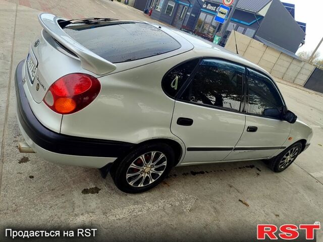 Серый Тойота Королла, объемом двигателя 2 л и пробегом 240 тыс. км за 2850 $, фото 2 на Automoto.ua