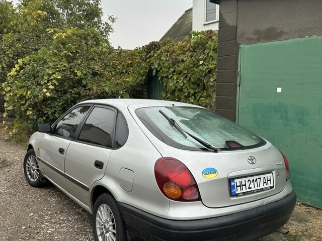 Серый Тойота Королла, объемом двигателя 1.6 л и пробегом 277 тыс. км за 3100 $, фото 2 на Automoto.ua