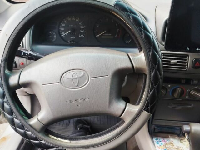 Сірий Тойота Королла, об'ємом двигуна 1.6 л та пробігом 250 тис. км за 3000 $, фото 3 на Automoto.ua