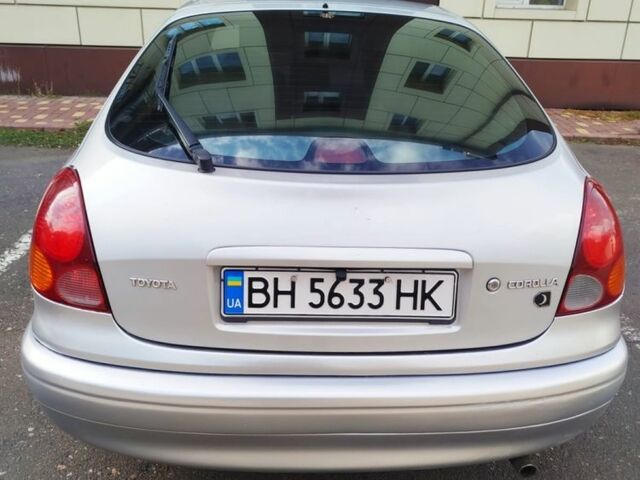 Сірий Тойота Королла, об'ємом двигуна 1.6 л та пробігом 250 тис. км за 3000 $, фото 2 на Automoto.ua
