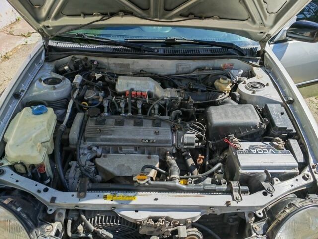 Серый Тойота Королла, объемом двигателя 1.6 л и пробегом 265 тыс. км за 3650 $, фото 4 на Automoto.ua