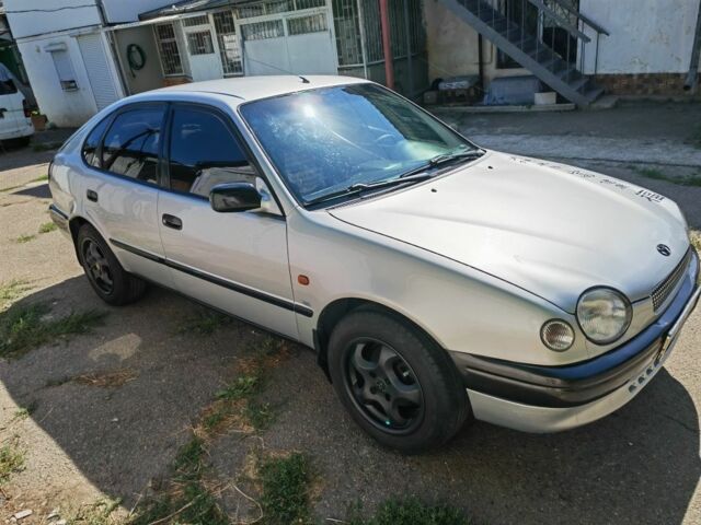 Серый Тойота Королла, объемом двигателя 1.6 л и пробегом 265 тыс. км за 3650 $, фото 1 на Automoto.ua