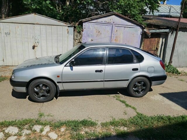 Серый Тойота Королла, объемом двигателя 1.6 л и пробегом 265 тыс. км за 3650 $, фото 2 на Automoto.ua