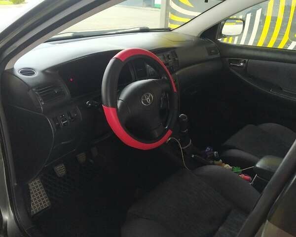 Серый Тойота Королла, объемом двигателя 1.6 л и пробегом 315 тыс. км за 4200 $, фото 5 на Automoto.ua