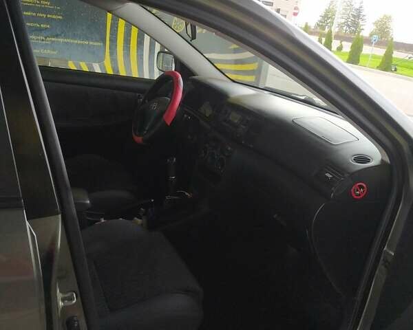 Серый Тойота Королла, объемом двигателя 1.6 л и пробегом 315 тыс. км за 4200 $, фото 7 на Automoto.ua