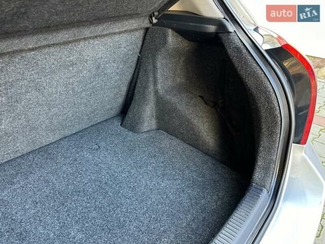 Серый Тойота Королла, объемом двигателя 1.6 л и пробегом 130 тыс. км за 5300 $, фото 59 на Automoto.ua